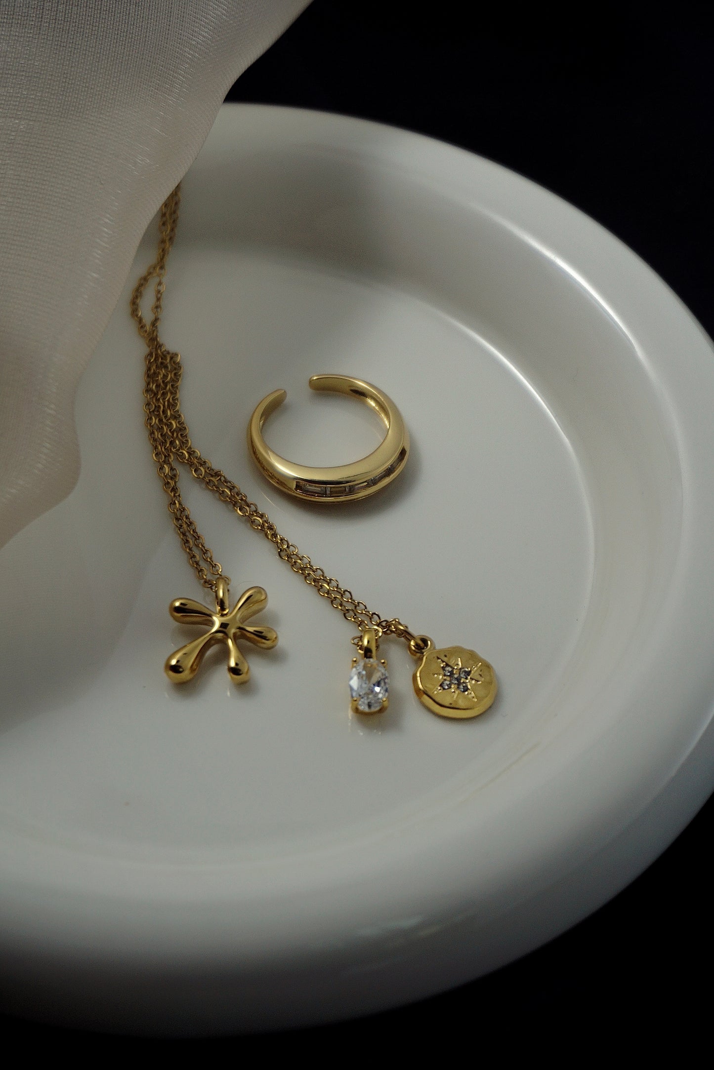 Linea gold-plated diamond open ring