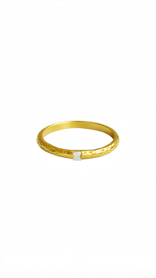 Minimalist gold hammered diamond ring